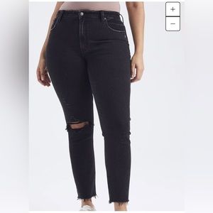 Abercrombie & Fitch High Rise Mom Jeans